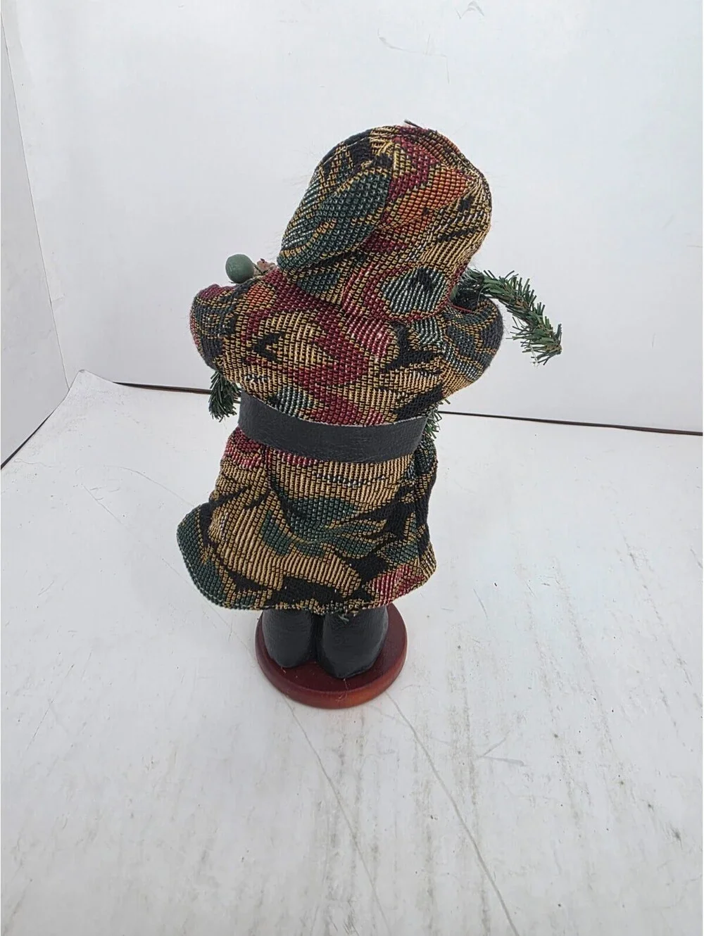 Rustic Country Santa Claus Figure Yellow Belt on Wooden Base 9